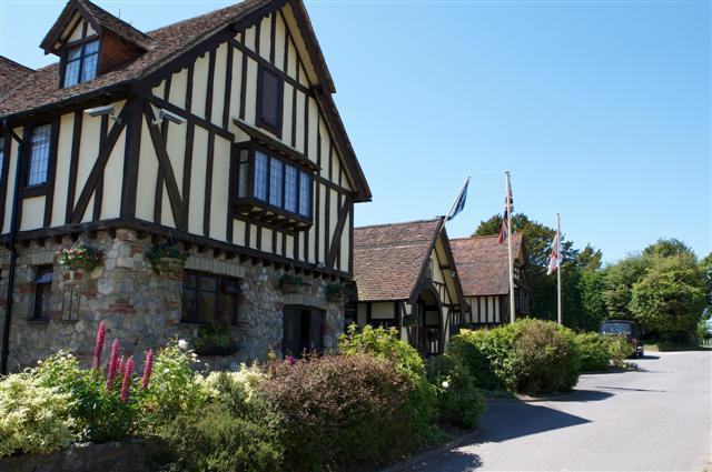 The Horseshoe Inn Herstmonceux Exteriör bild